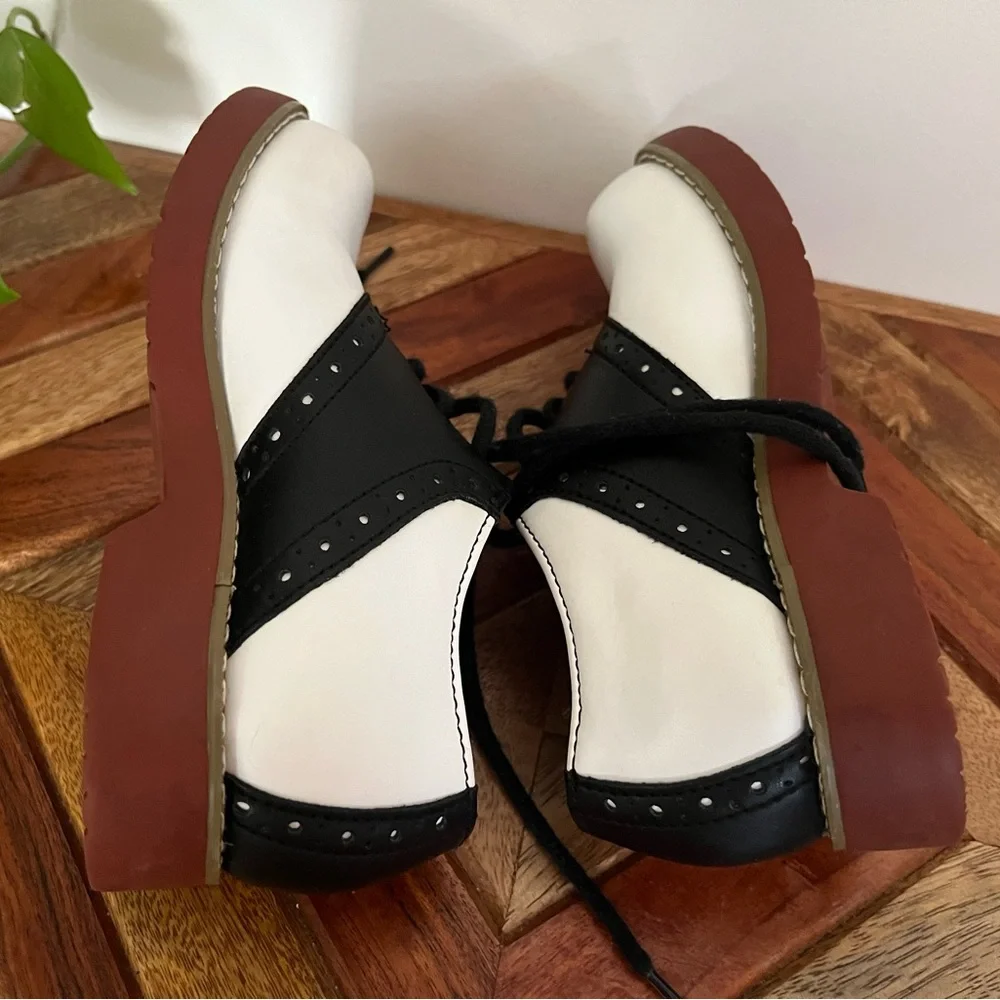 Bass Leather Oxfords
